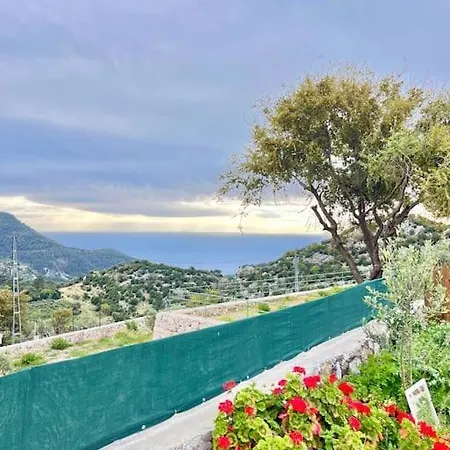 Valley Deniz, Dag Manzarali Muestakil Villa